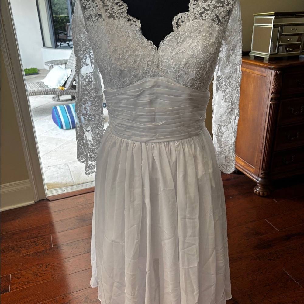 White Lace 3/4 Length Sleeve Wedding Dress NWT - Picture 3 of 5
